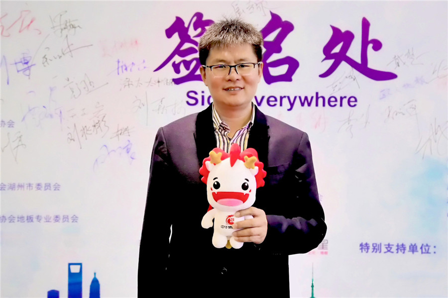 6841103521-03.jpg 6841103521-03.jpg