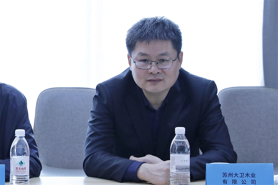 D体育（中国）地板董事长蒋卫